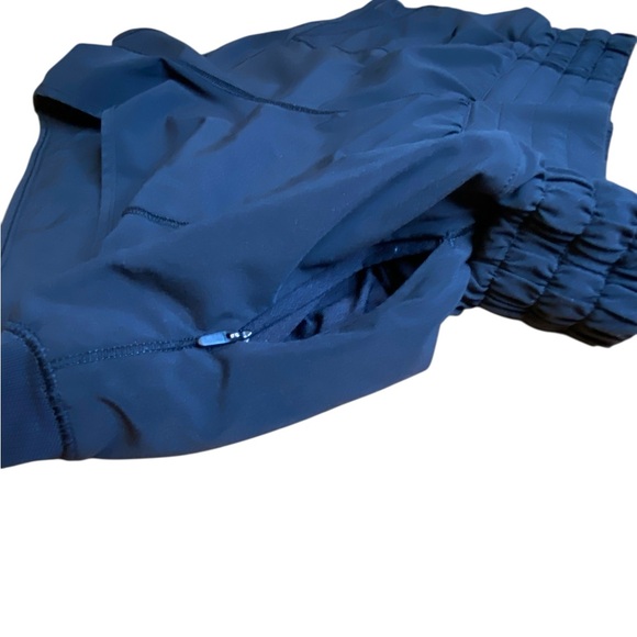 Lululemon Black Hotty Hot Shorts Women’s Size 4 - Picture 6 of 10